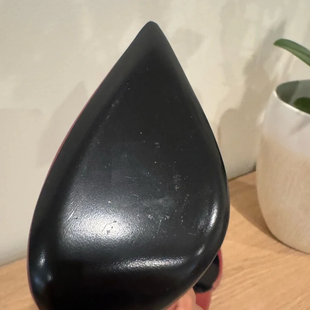 Saint Laurent Burgundy Patent Pointed-Toe Pumps - Picture 7 of 14